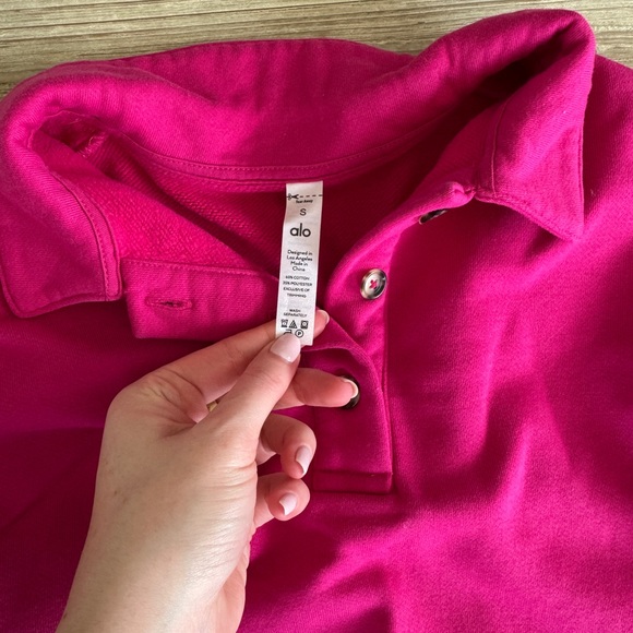 Alo Yoga Polo Henley Pullover - Picture 4 of 4
